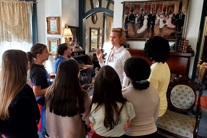 Fugitives, Fighters, and Fudge: St. Marys Walking Tour - The Guide and Group Experience