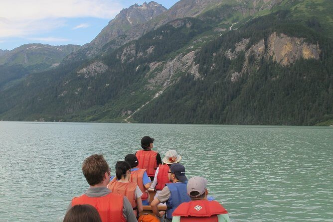 Full-Day Alaska Wildlife Voyageur Canoe Safari from Skagway - Who Will Love This Tour?