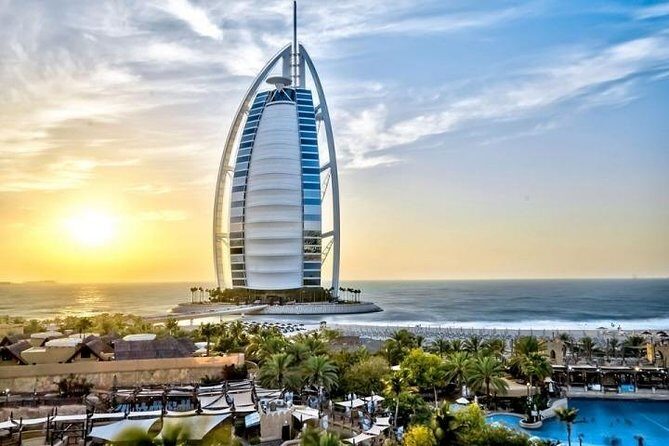 Full Day Dubai City Tour: Burj Khalifa & Underwater Zoo Ticket - Dubai’s Modern Icons: The Mall, Palm, and Burj Al Arab