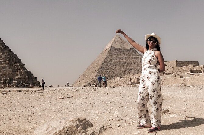 Full-Day Giza Pyramids, Sphinx, Memphis & Sakkara Private Tour - Pyramids of Giza and the Great Sphinx