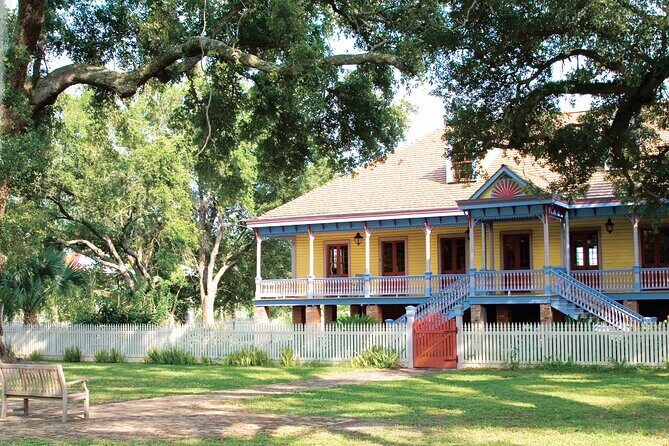 Full-Day Laura Plantation & Airboat Swamp Tour with Pick up - Practical Details and What to Expect