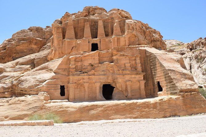 Full-Day Private Round-Trip Transfers to Petra from Amman - What Makes This Tour Stand Out