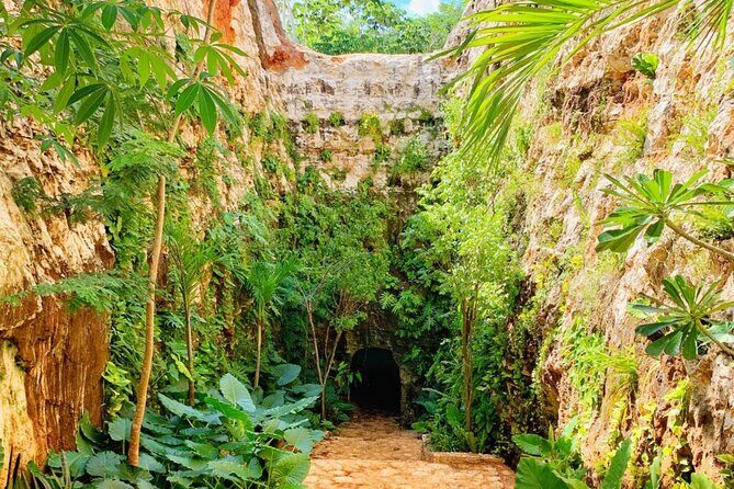 Full-Day Private Tour to Izamal, Yokdzonot and Tsukán - What’s Included and What’s Not