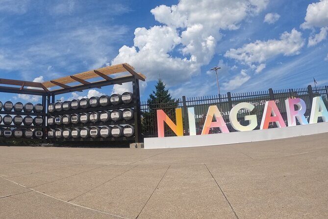 Full-Day Trip to Niagara Falls - Transportation and Group Size