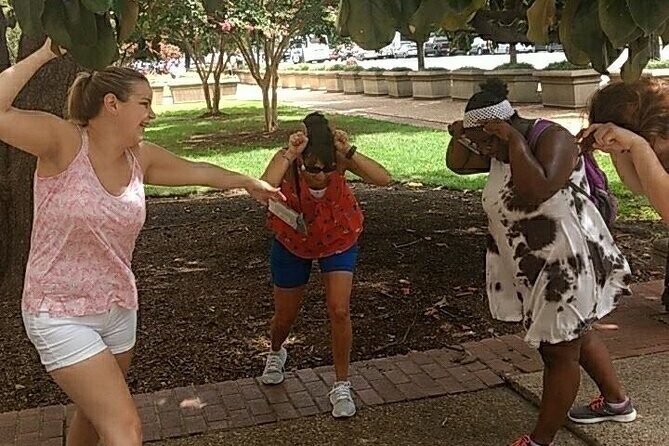 Fun City Scavenger Hunt in Miami Beach by Wacky Walks - FAQs