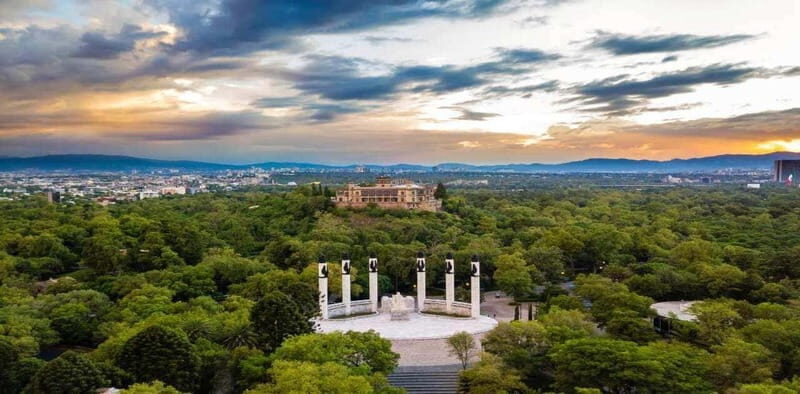 Get lost in the neighborhoods of CDMX on a private tour. - Who Will Enjoy This Tour Most?