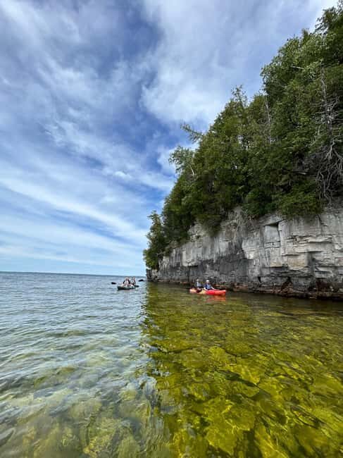 Gills Rock: Door Bluff Shipwreck Kayak Tour - Who Should Consider This Tour?