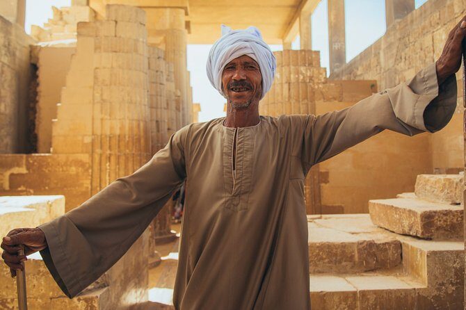 Giza Pyramids and Sakkara Tour - What to Expect: Transportation, Guides, and Timing