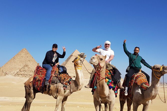 Giza Pyramids, Egyptian Museum and old Bazaar Day Tour - The Experience: From the Pyramids to the Bazaar