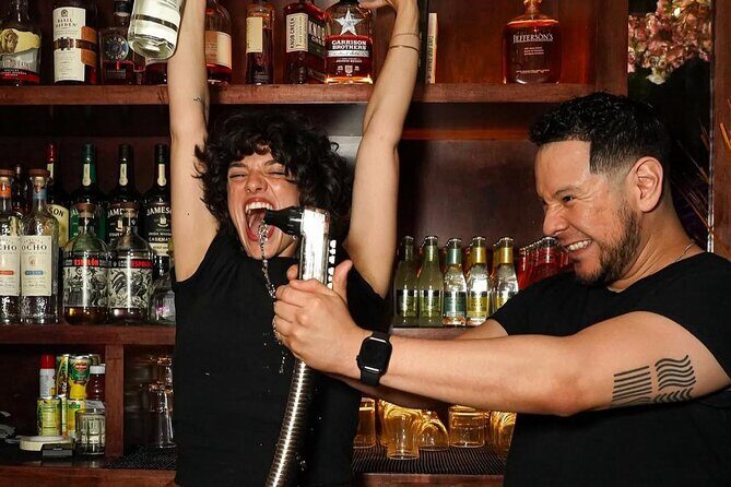 Glitz Glamor and Gangsters Hell's Kitchen Bar Tour NYC - Who Should Consider This Tour?