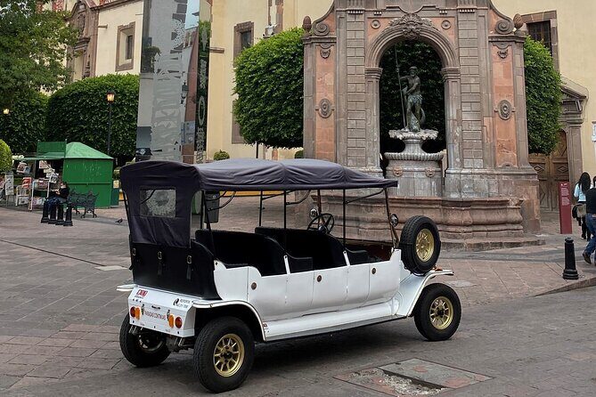 Great tour in a vintage Ford-T electric car (replica) - The Experience: What to Expect