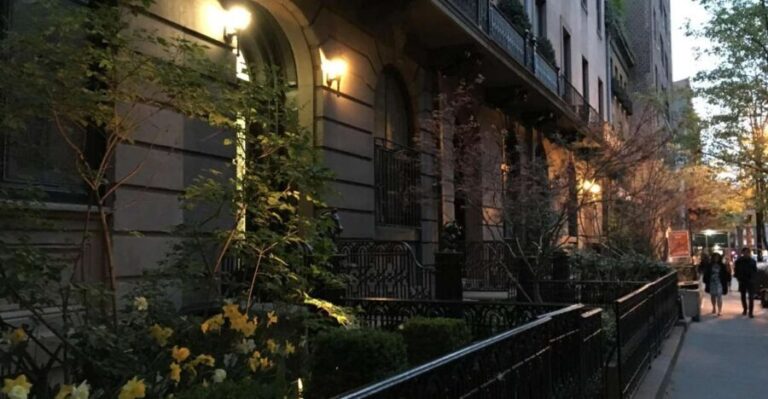 Greenwich Village Ghost Tour - Walking Into the Heart of Greenwich Villages Haunted Past