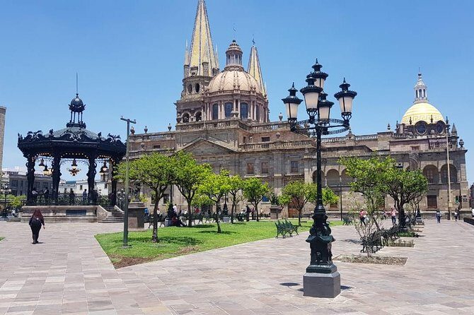 Guadalajara and Tlaquepaque Culture and Shopping - The Sum Up