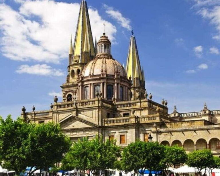 Guadalajara : Highlights Walking Tour With A Guide - A Detailed Look at the Itinerary