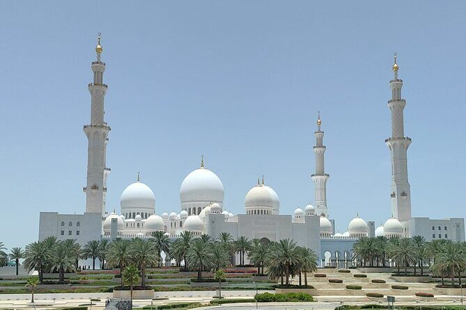 Guided City Tour of Abu Dhabi with Sheikh Zayed Mosque - Transportation and Group Size
