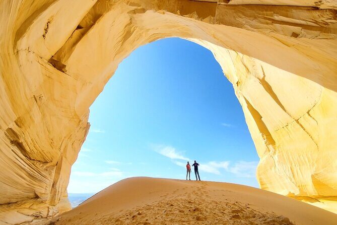 Guided Hike through Great Chamber/Cutler Point (Small Group) - The Value of the Guided Approach