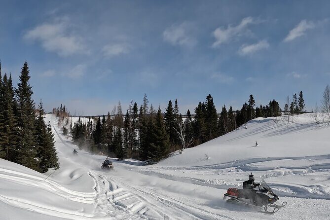 Guided Snowmobile Tours Upper Laurentians - The Practicalities: Transportation, Cost, and Group Size