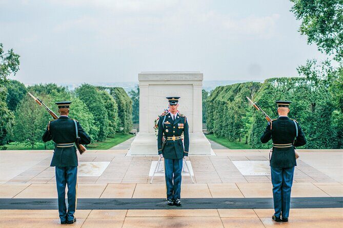 Guided Tour of Arlington Cemetery With Changing of the Guards - The Guide and Overall Experience