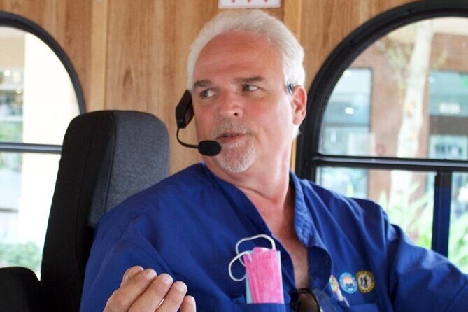 Guided Tour of Naples on a Vintage Trolley (Hop on - Hop off) - A Closer Look at the Vintage Trolley Experience