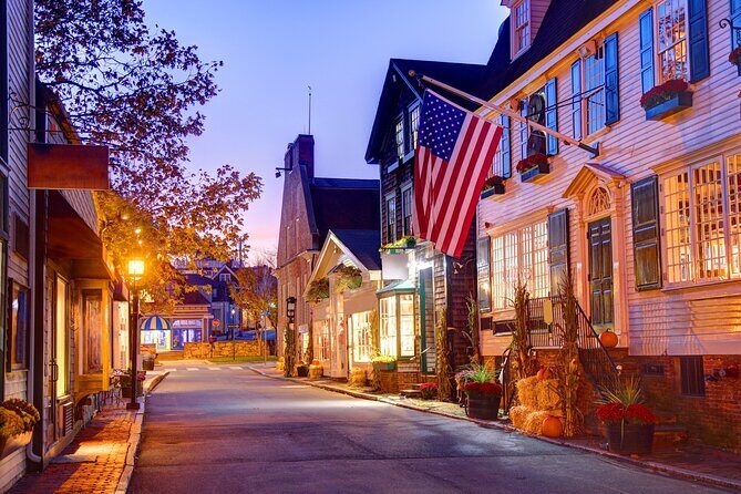 Guided Tour of Newport in Open Air LSV - Key Points