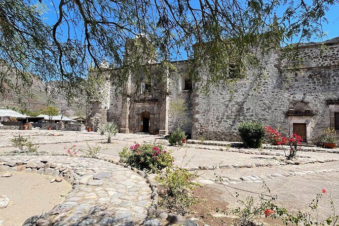 Guided Tour San Javier Mission - The Historic Mission: San Javier