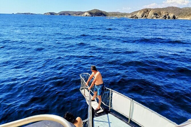 Guided Tours of the 7 Bays of Huatulco Oaxaca in Catamaran - What’s Included and What’s Not