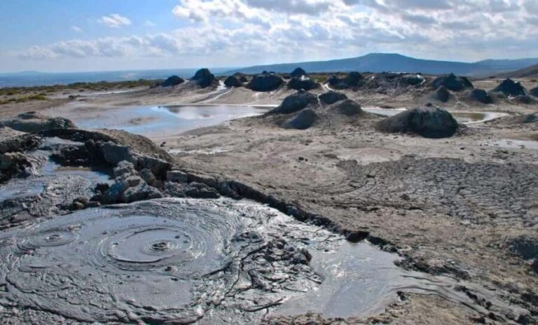 Half-Day Gobustan & Mud Volcanoes Tour - What Travelers Say