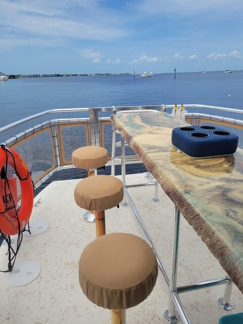 Happy Hour and a Half Cruise  1.5hrs  Public - Who Will Love This Experience?
