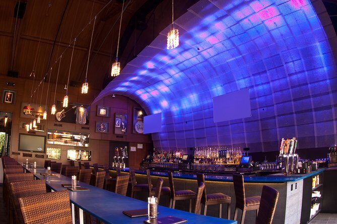 Hard Rock Cafe Honolulu - Authenticity and Value
