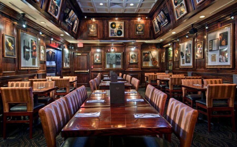 Hard Rock Cafe Meal: Niagara Falls, United States - Breaking Down the Experience