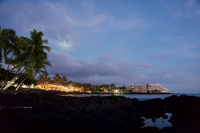 Hawaii: 1.5hr Private Walking Tour with the Ghosts of Kailua-Kona - The Experience: What You Can Expect