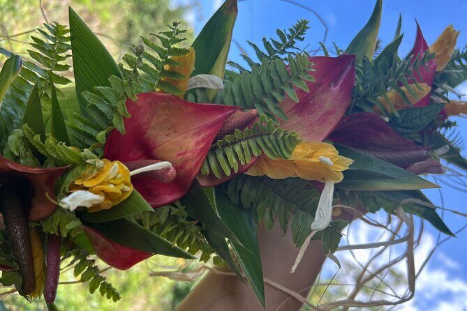 Hawaiian Floral Crown Weaving in Hilo - The Value of This Tour
