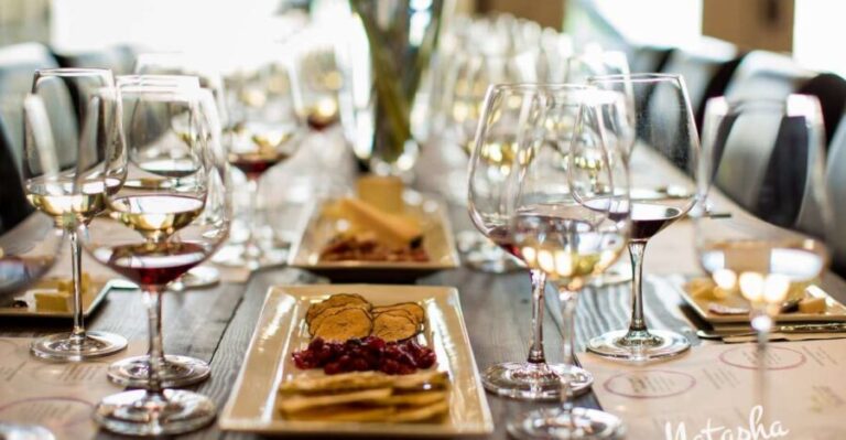 Healdsburg: Boutique Wine and Food Pairing Walking Tour - The Itinerary in Detail