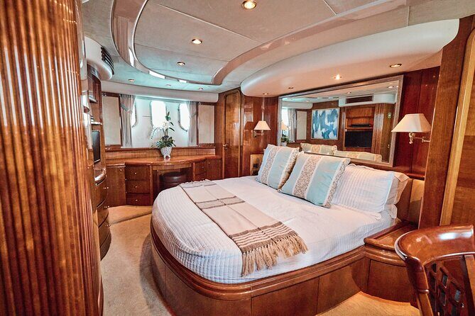 Heather Nikki 80 ft Italian Azimut Yacht Rental - Who Will Love This Experience?