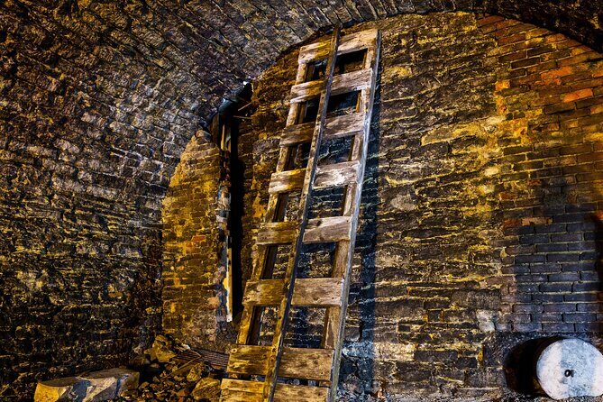 Hidden Brewery Caverns Tour in Cincinnati with Beer Tasting - The Practical Side: Duration, Group Size, and Accessibility