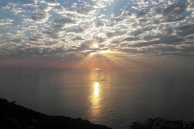 Hiking Lion's Head Sunrise or Sunset - An Up-Close Look at the Lions Head Guided Hike