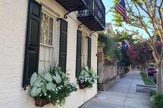 Historic Charleston Walking & Storytelling Tour - Analyzing Value & Practical Considerations