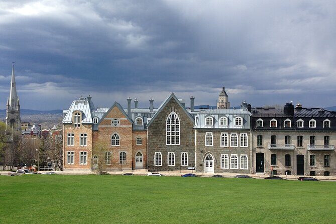 Historic District of Old Quebec walking tour (3h) - The Sum Up