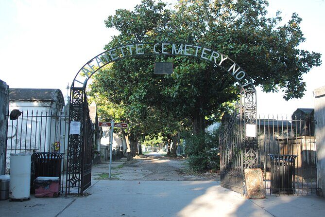 Historic Garden District Walking Tour - What’s Included and What to Consider