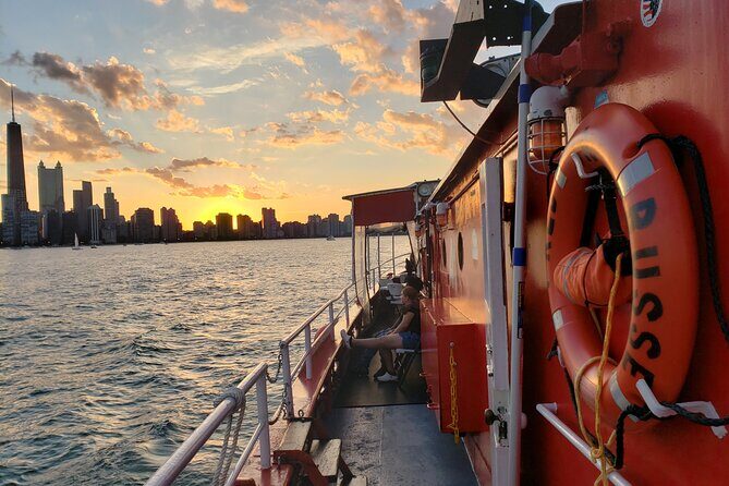 Historical and Architectural Chicago Fireboat River/Lake Cruise - What to Expect and Tips for Travelers