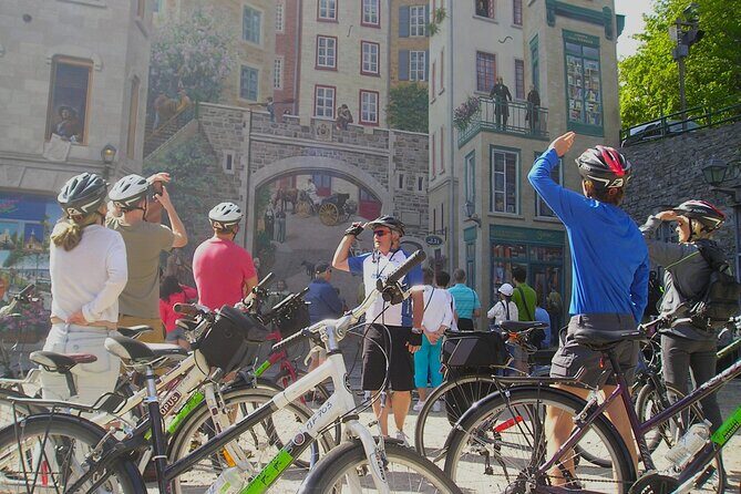 Historical Lower Town & Neighborhoods Bike Tour - What to Expect