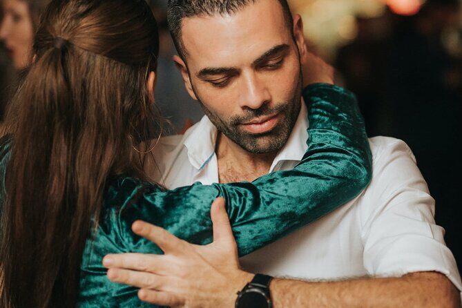 Holbox Salsa Lovers Dance Experience - Who Should Book This Tour?