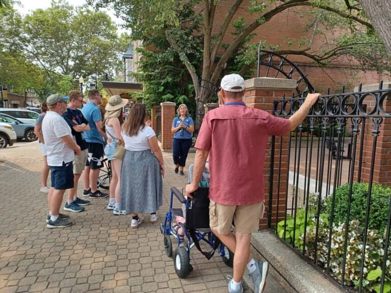 Holland, MI: Downtown Walking Tour with Food Tastings - Analyzing the Value