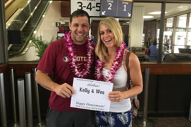 Honeymoon Airport Lei Greeting on Honolulu Oahu - The Itinerary: How It Works