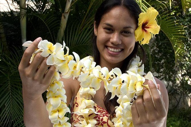Honeymoon Airport Lei Greeting on Kahului Maui - A Detailed Look at the Maui Airport Lei Greeting
