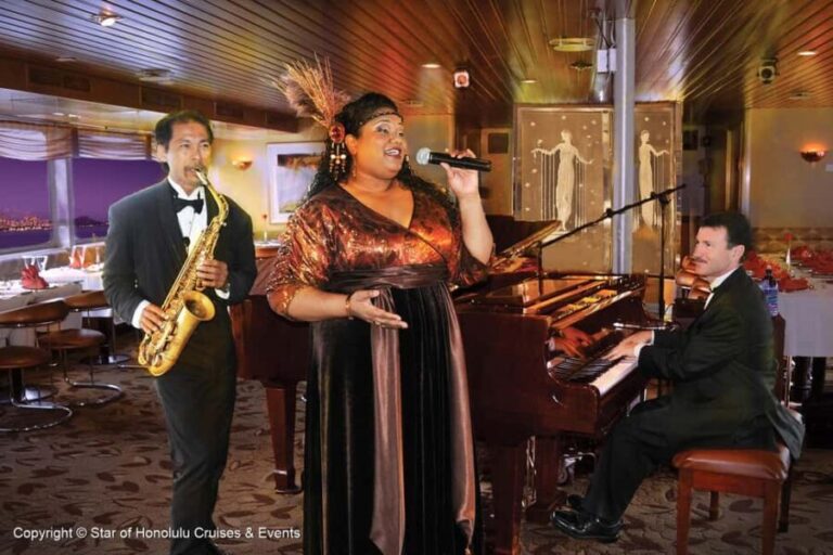 Honolulu: Nova Five Star Sunset Dinner Cruise with Live Jazz - The Music and Atmosphere