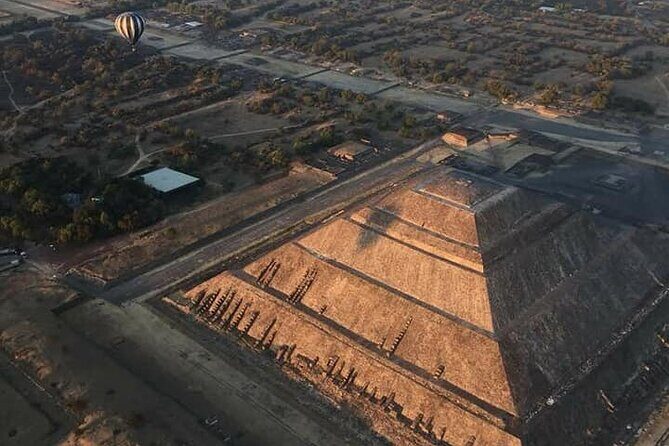 Hot air balloon from CDMX and Restaurant la Gruta (ORIGINAL) - Logistics and Practical Details