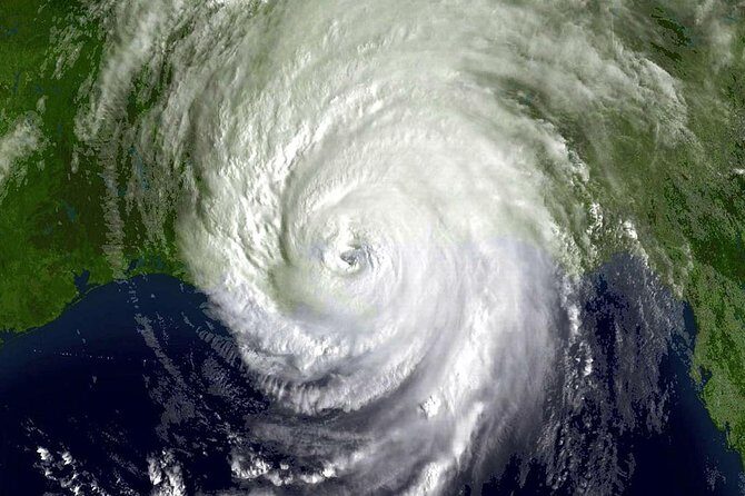 Hurricane Katrina: Past, Present and Future Driving Tour - Visiting the Flooded Neighborhoods