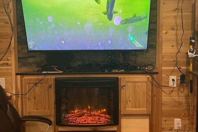 Ice Fishing and Aurora Extravaganza - What’s Included and What to Budget For