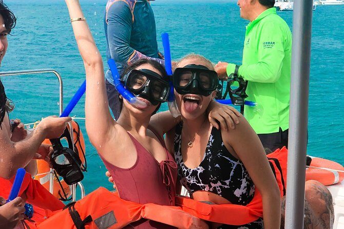 Isla Mujeres sailing tour in catamaran Open Bar& Lunch Included - What We Love and What to Consider
